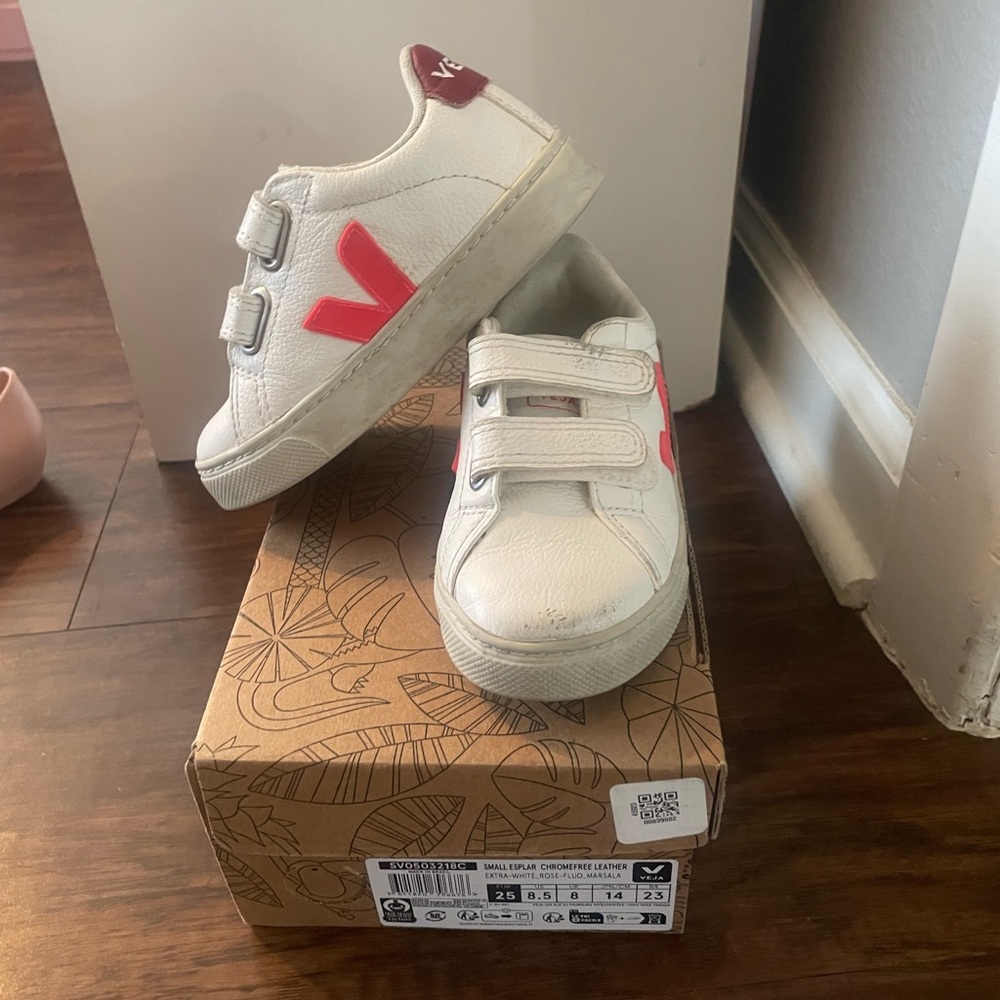 Veja Sneakers